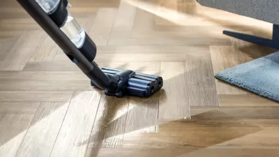 Snaga dvostruke četke uklanja više mokre i suhe prljavštine sa svakim potezom